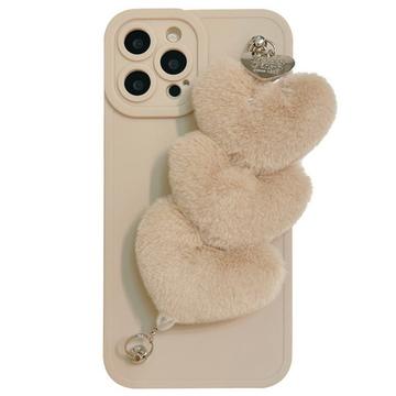 iPhone 15 Pro Cover med fluffy hjertearmbånd - Beige